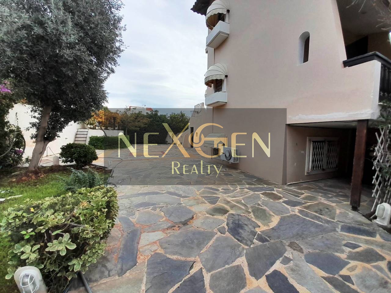 property-img